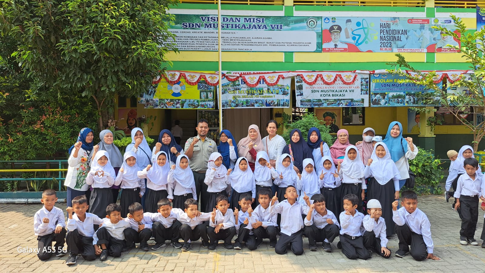 Pusdiklat BNPB Berikan Edukasi Kebencanaan di SDN Mustika Jaya 7 Bekasi